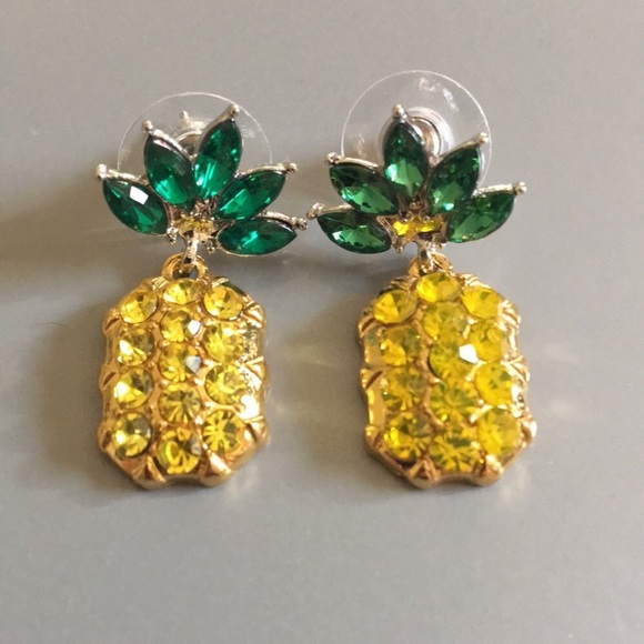 Jewelry - 🎉HOST PICK🎉 LIMITED SUMMER pineapple earrings